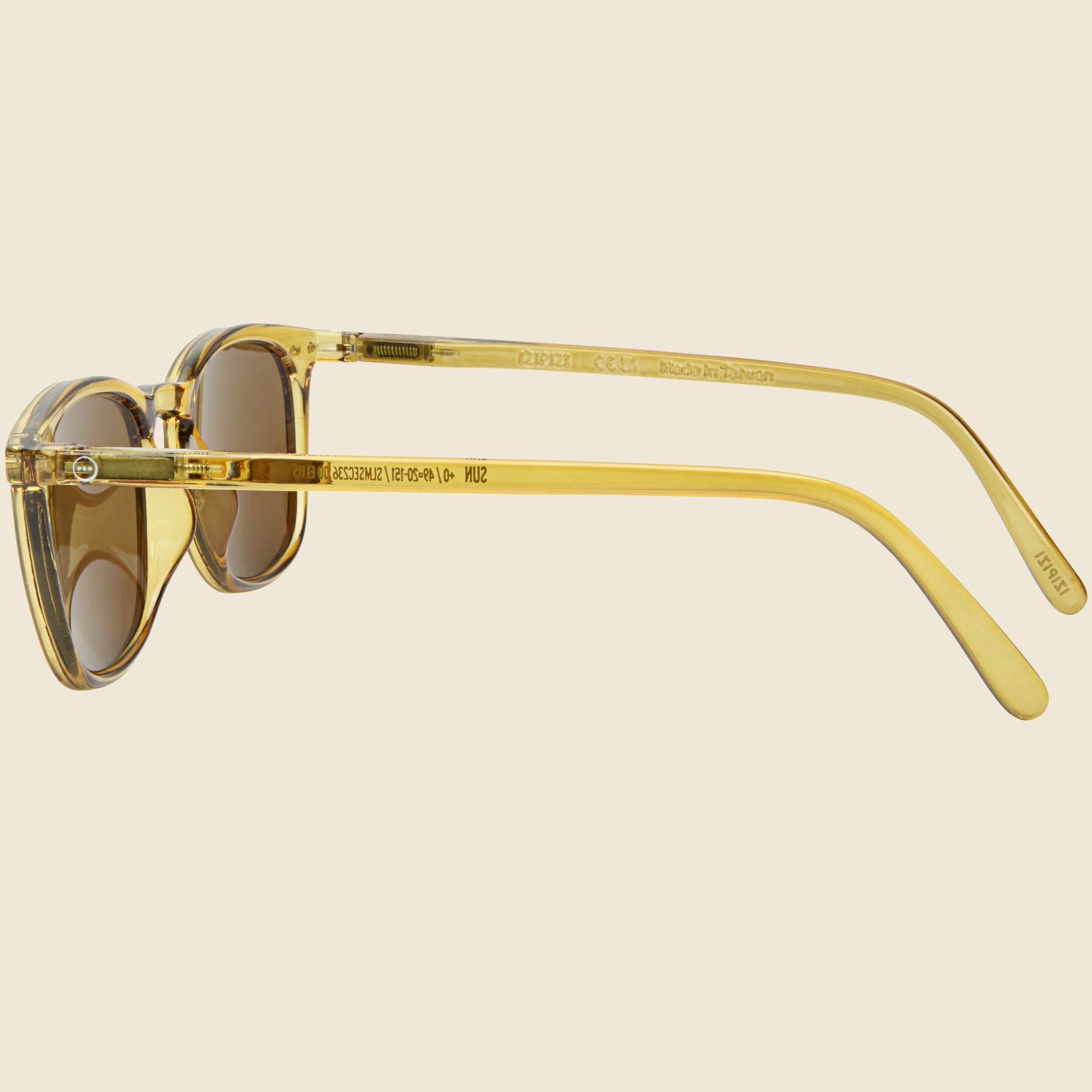 
                          The Trapeze #E - Golden Green - Izipizi - STAG Provisions - Accessories - Eyewear
                        