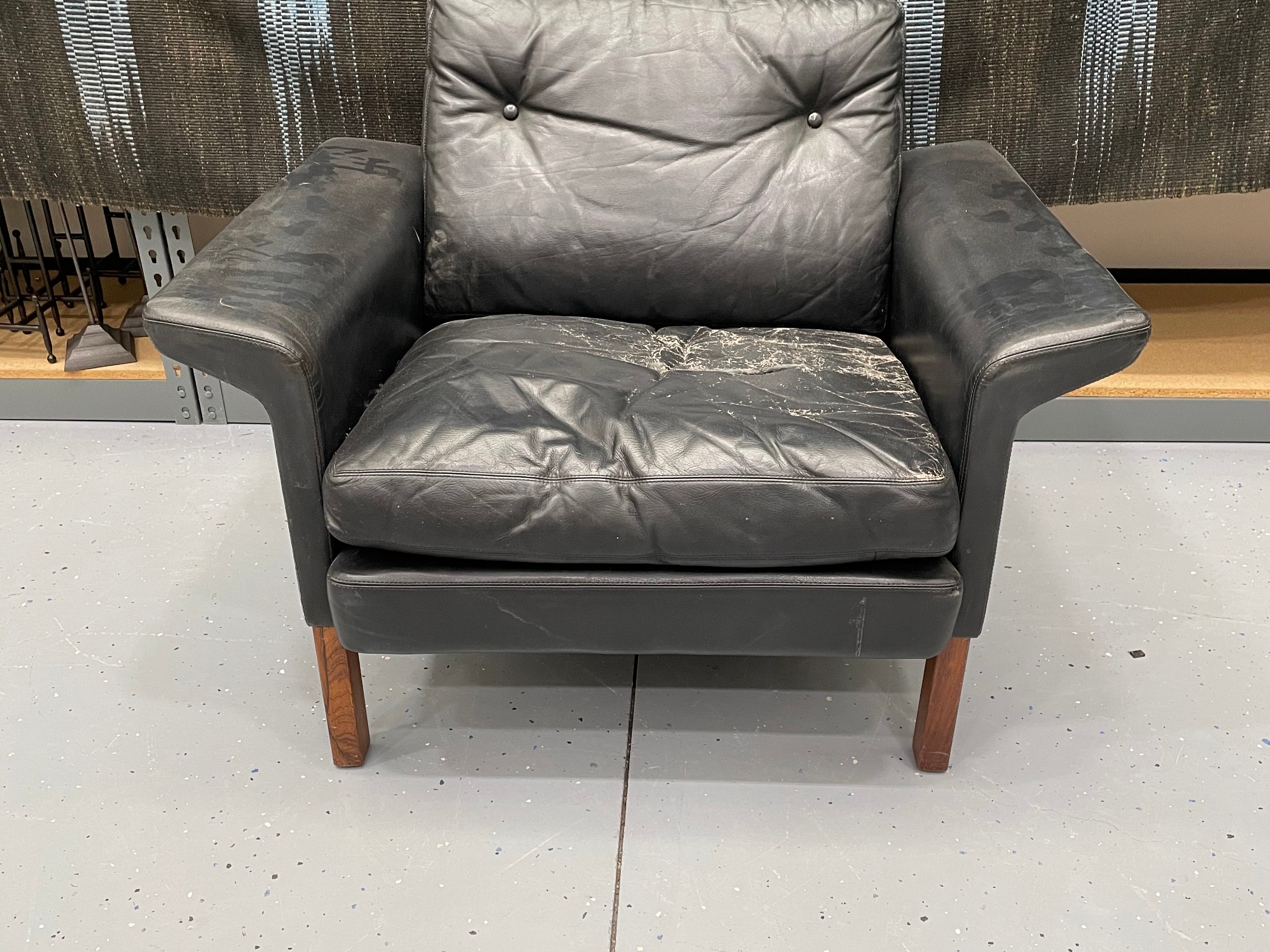 A32 - Black Leather Armchair - Warehouse Sale - STAG Provisions - Warehouse Sale
