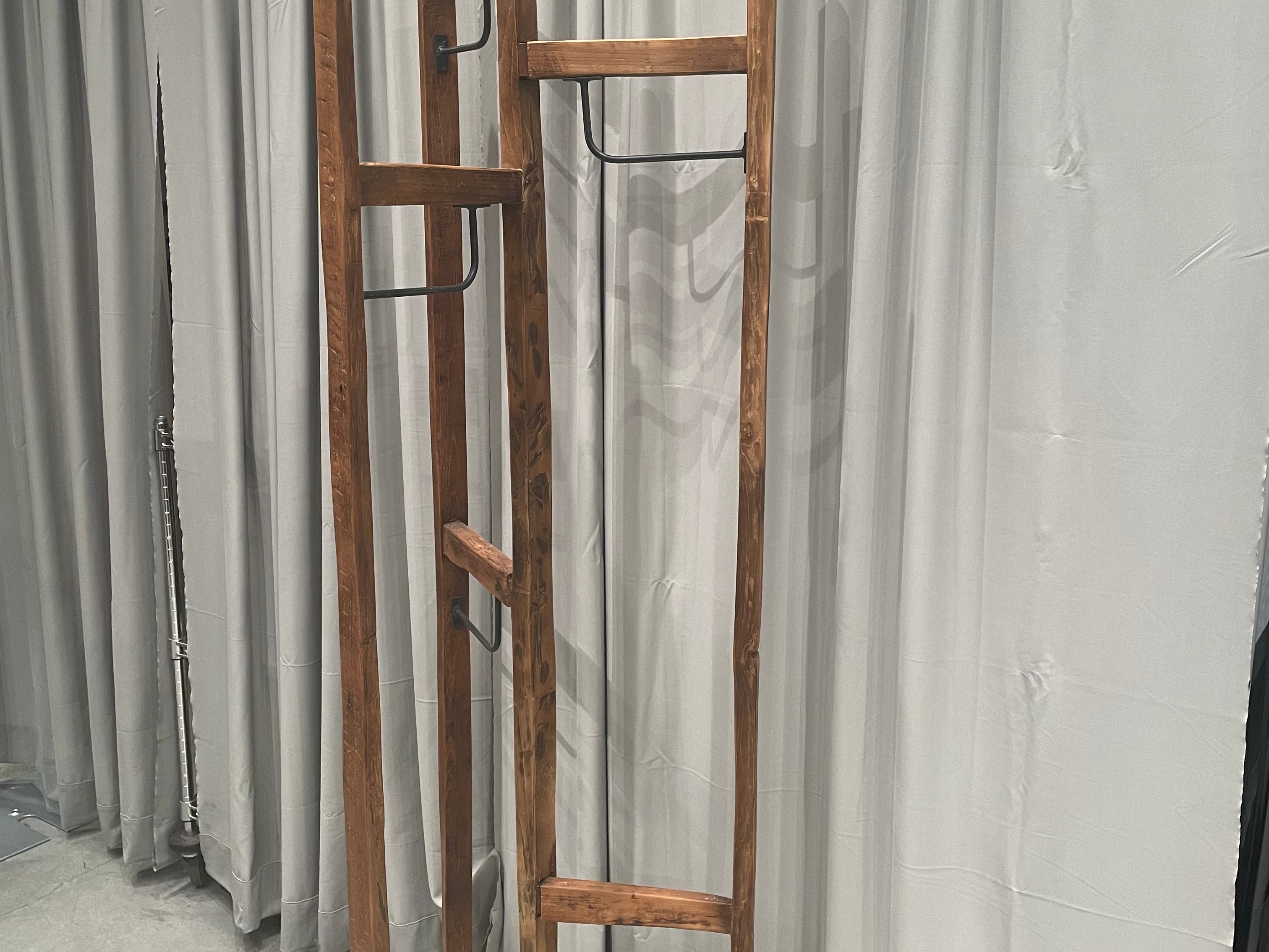 DNS 9 - Wooden Tri-Fold Hang Rail - Warehouse Sale - STAG Provisions - Warehouse Sale